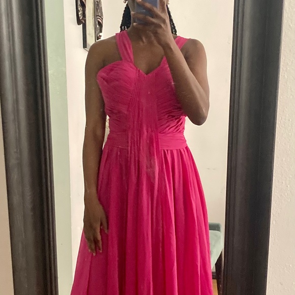 Very elegant backless flowy dress - Picture 1 of 3